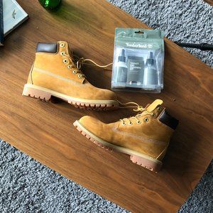 Timberland Boots in Wheat Nubuk